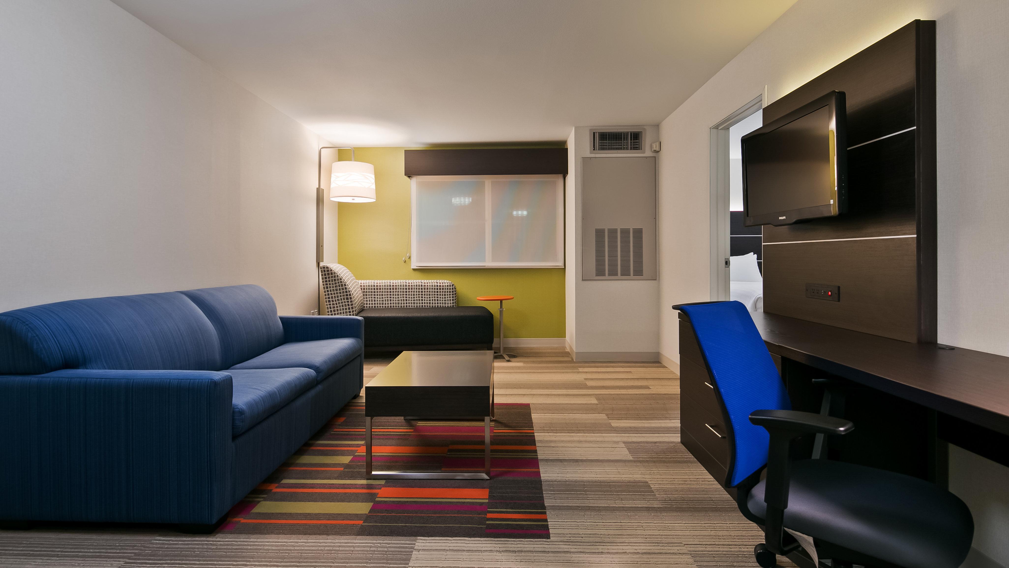 Holiday Express & By Ihg Burlington